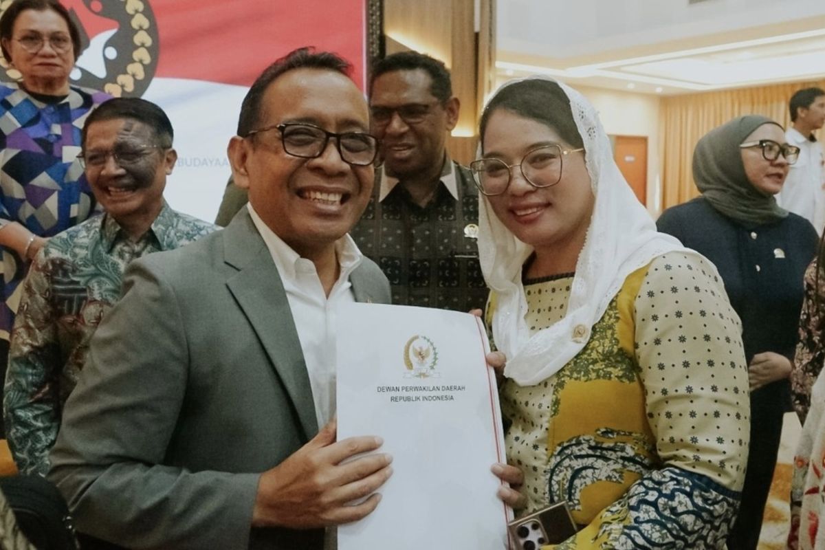Ekonomi_Hijau_Indonesia_Potensi_Laut_Sawit_dan_Masa_Depan Ekonomi Hijau Indonesia: Potensi Laut, Sawit, dan Masa Depan