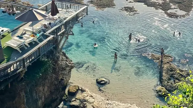 Enam_Pantai_Rahasia_Bali_Tenang_Eksotis__Jelajahi_Pura Enam Pantai Rahasia Bali: Tenang, Eksotis, & Jelajahi Pura