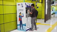 Isi_Ulang_Air_Minum_Gratis_39_Stasiun_Kereta_Ramah_Lingkungan Isi Ulang Air Minum Gratis: 39 Stasiun Kereta Ramah Lingkungan