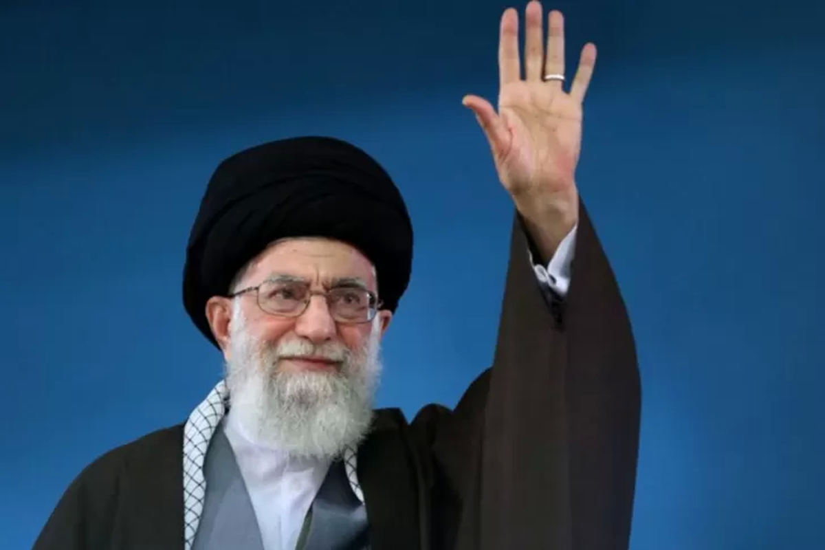 Kekuasaan Khamenei: Seberapa Kuat Pemimpin Tertinggi Iran?