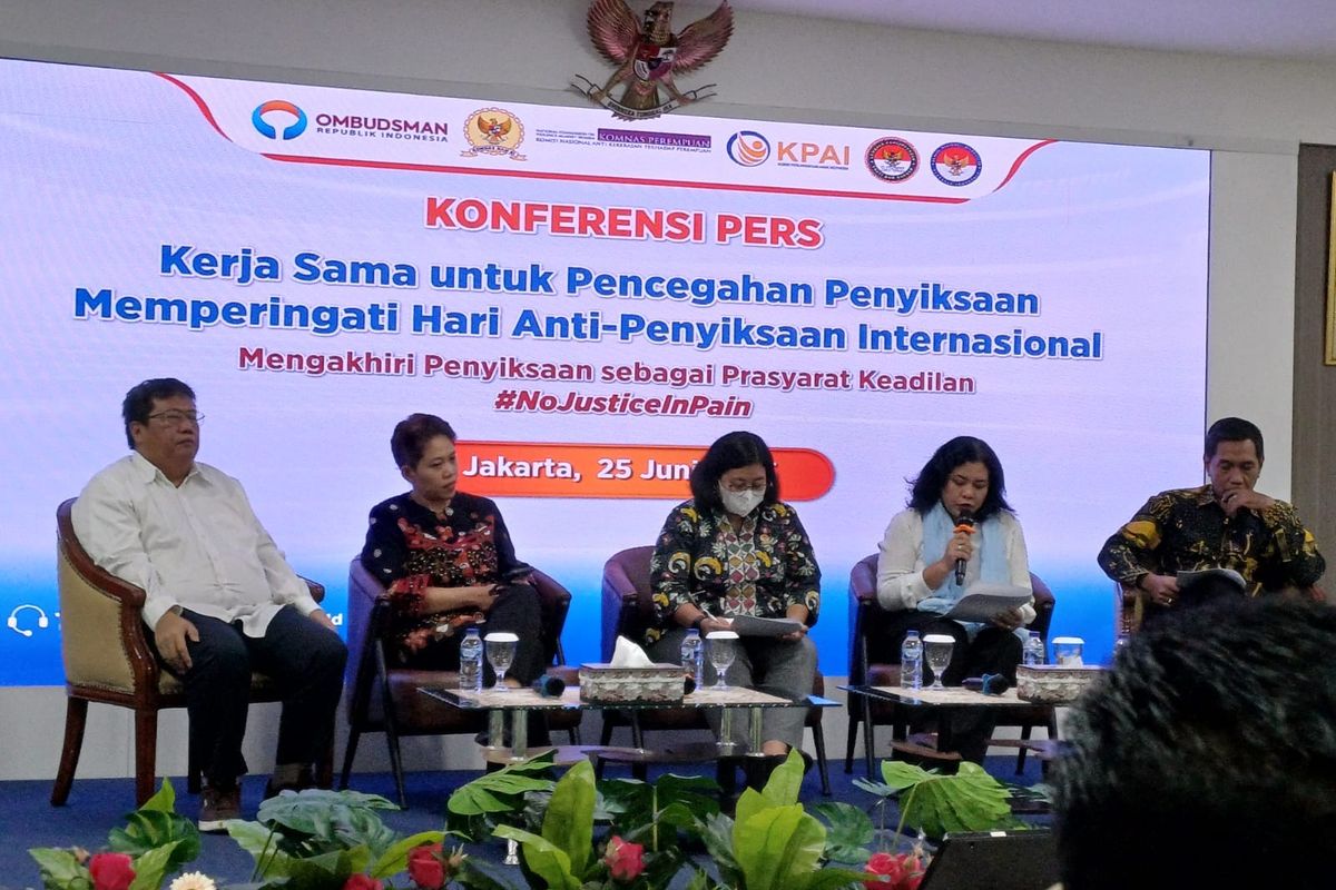 Komnas_HAM_Bongkar_176_Kasus_Penyiksaan_Polisi_Fakta_Mengejutkan Komnas HAM Bongkar 176 Kasus Penyiksaan Polisi: Fakta Mengejutkan