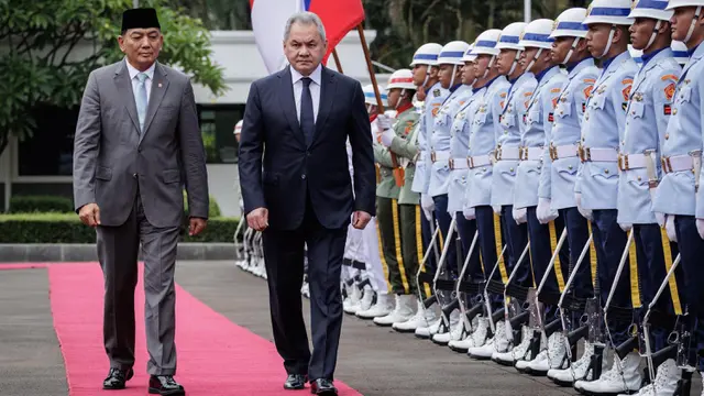 Menhan Sjafrie Pantau Persiapan Indo Defence 2025 JIExpo