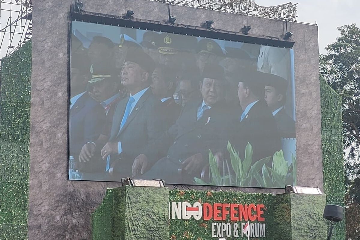Prabowo Diapit Menteri, Indo Defence 2024 Resmi Dibuka