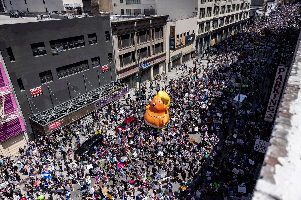 Protes_Nasional_No_Kings_Amerika_Tolak_Kebijakan_Trump Protes Nasional "No Kings": Amerika Tolak Kebijakan Trump