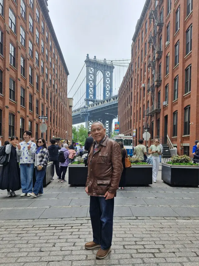 Rahasia Mengungkap COVID-19: Deteksi Dini & Vaksin Efektif