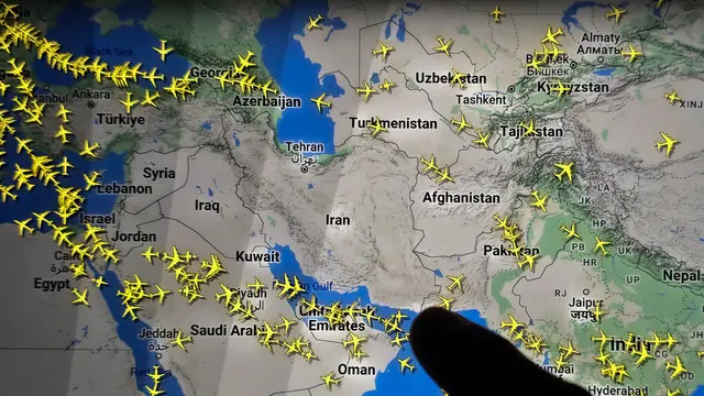 Serangan Israel ke Iran: Maskapai Batalkan Rute Penerbangan