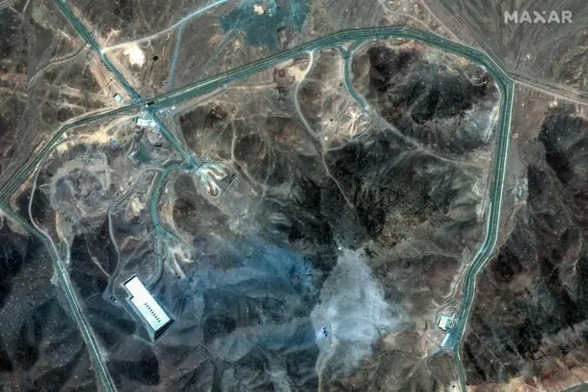 Serangan Nuklir Iran: AS Membalas? Analisis Lengkap Dampaknya